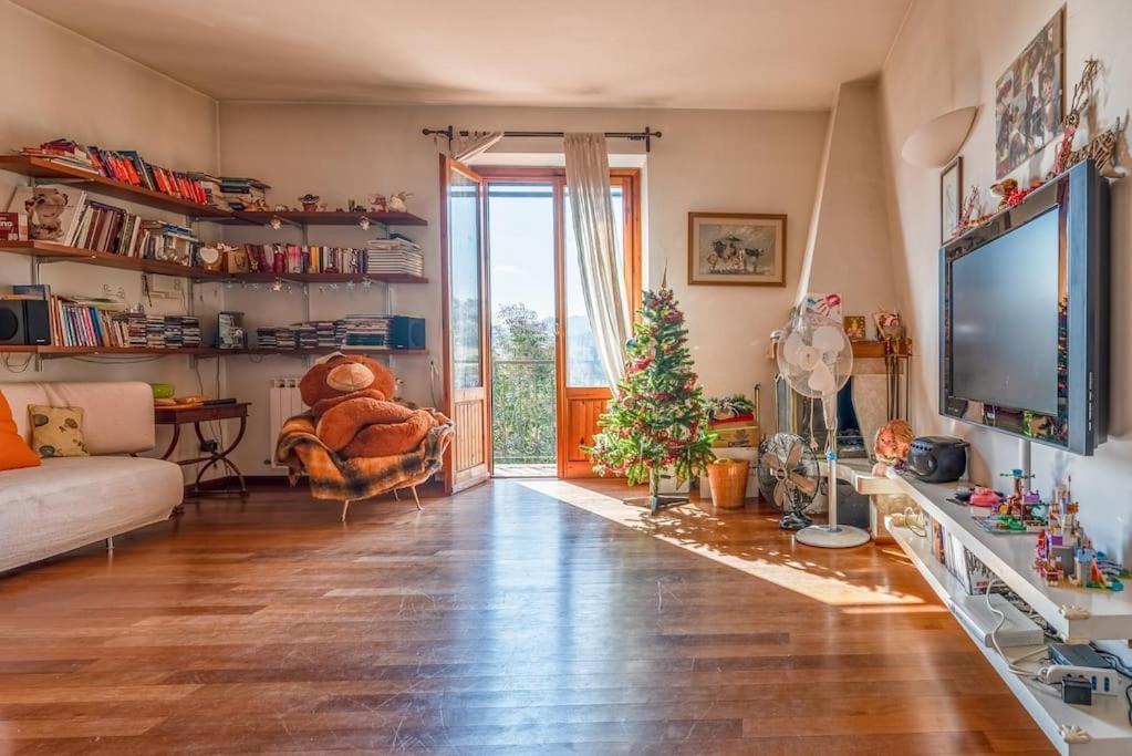 35 Min Da Firenze - Spazioso Appartamento Con Vasca Вилла Экстерьер фото