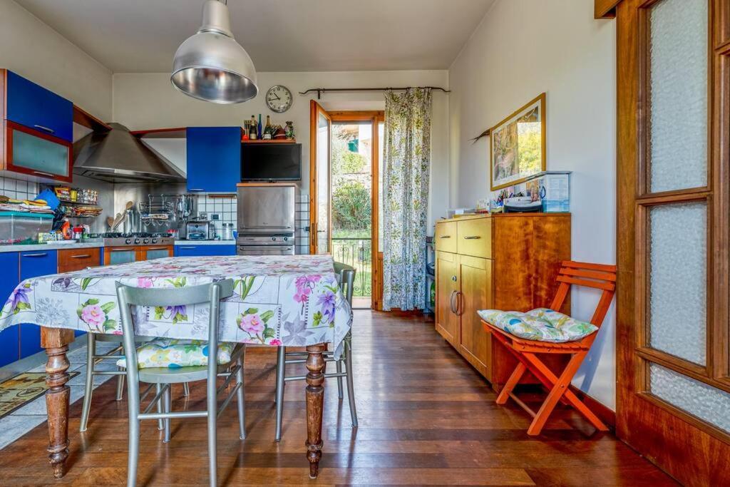 35 Min Da Firenze - Spazioso Appartamento Con Vasca Вилла Экстерьер фото